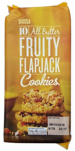 Przejdź do produktu Marks & Spencer 8 All Butter Fruity Flapjack Cookies 200g