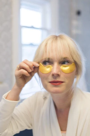 Grace & Stella Vegan Anti Wrinkle + Energizing Eye Masks Pack of 12  4.jpg
