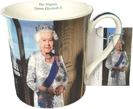 Queen Elizabeth II Mug John Swannell Official Portrait 1.jpg