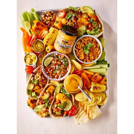 The Vurger Co Spicy Cheezy Vegan Sauce 300g 5.jpg