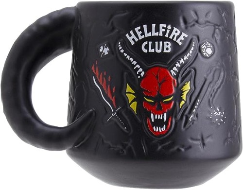 Przejdź do produktu Stranger Things Hellfire Club Embossed Mug 400ml
