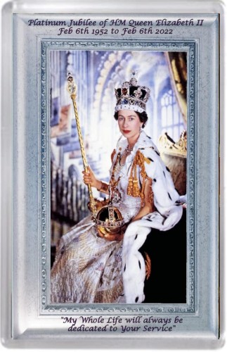 Przejdź do produktu Platinum Jubilee HM Queen Elizabeth II Fridge Magnet with Quote 7,5 x 5cm
