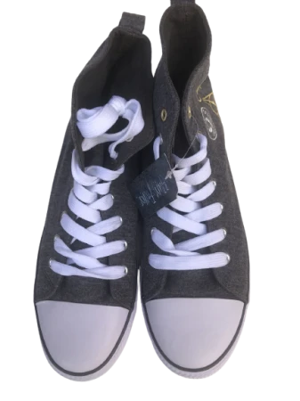 Harry_Potter_Trainers_2-removebg-preview.png