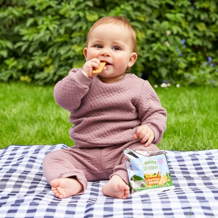 Heinz So Yummy Chocolate Biscotti Baby Food Snacks 7+ Months 60g 4.jpg