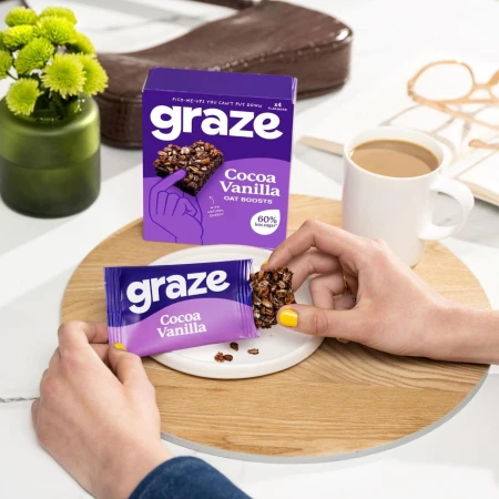 Graze Protein Cocoa Vanilla Snack Bars 4 per pack 3.jpg