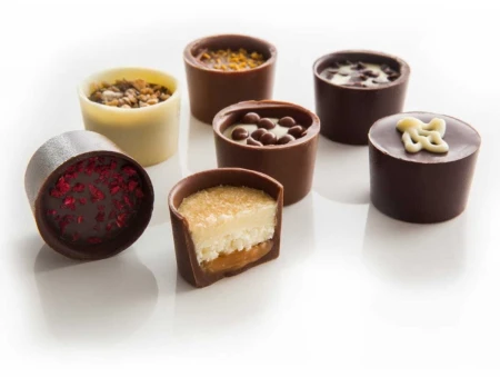 Lily O'Brien's Desserts Collection 210g 3.jpg