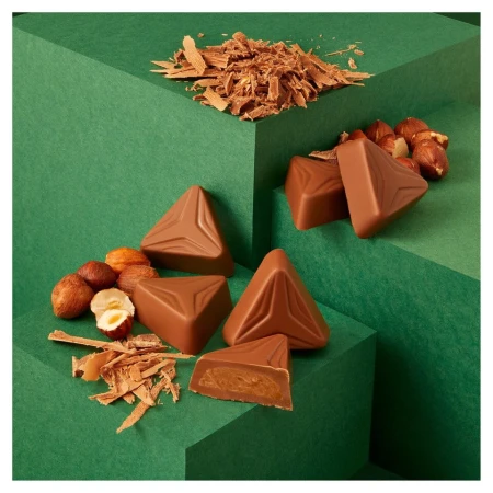 Quality Street Assorted Milk &amp; Dark Chocolates &amp; Toffees Tub 600g 2.jpeg