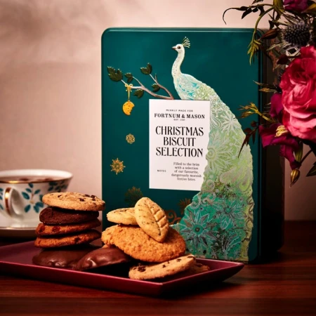 Christmas Biscuit Selection Tin, 650g 1.jpg