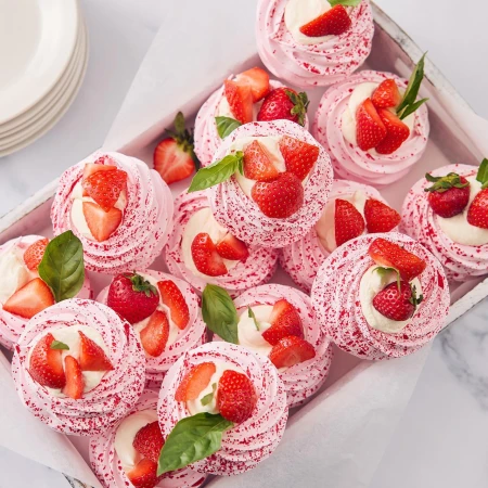The Glorious Mess Strawberry Meringue Nests 4 x 30g 4.jpg