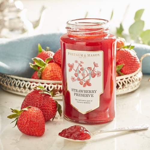 Przejdź do produktu Fortnum & Mason Strawberry Preserve Jam 340g