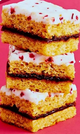 We Love Cake Gluten, Wheat & Milk Free Raspberry Ripple Cake Slices 4 x 38g 2.jpg