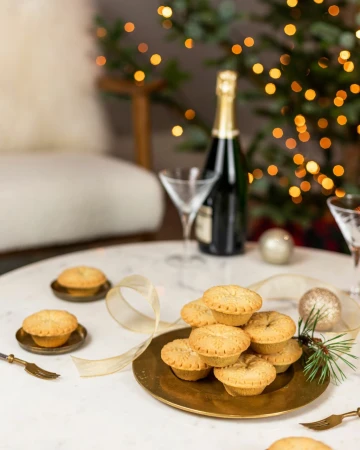 Walker's 9 Shortbread Mini Mince Pies 265g 4.jpg