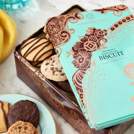 Piccadilly Chocolate Biscuit Selection, 700g 4.webp