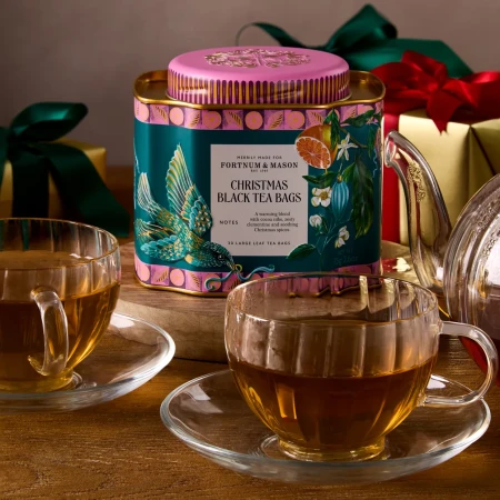 Fortnum & Mason Christmas Black Tea Tin, 30 Silky Tea Bags, 75g 3.webp