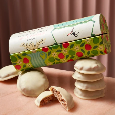 Fortnum & Mason White Chocolate Coated Apple Crumble Biscuit, 165g 4.webp