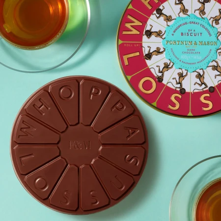 Fortnum & Mason Raspberry & Pistachio Whoppalossus, 400g.webp