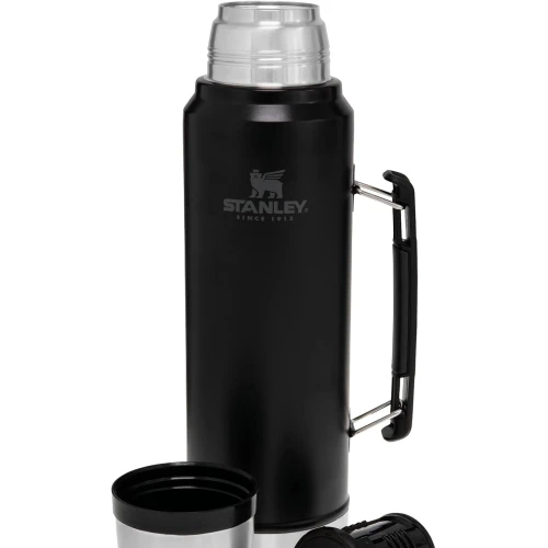 Przejdź do produktu Stanley Classic Thermal Legendary Bottle Keeps 24 Hours Hot or Cold 1L Black Matte