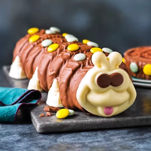Przejdź do produktu Marks & Spencer Colin The Caterpillar Chocolate Sponge Cake 625g