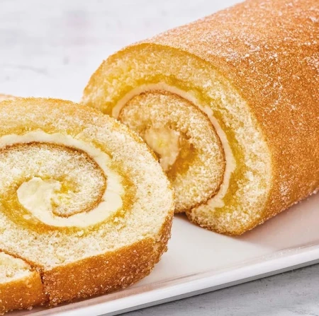 Marks & Spencer Lemon Curd Sponge Roll 230g 3.webp