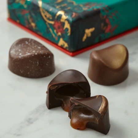 Milk & Dark Chocolate Caramels Selection Box, 54g 6.webp