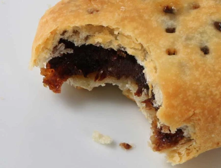 Lancashire Eccles Cakes 4 per pack 4.jpg