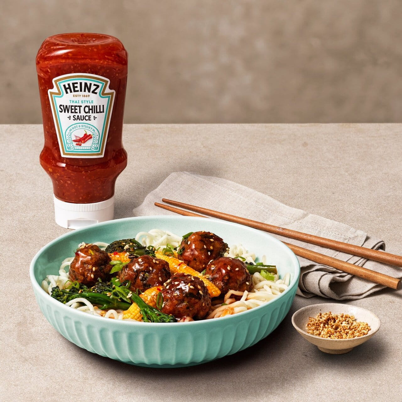Heinz Sweet Chilli Sauce 400ml 4.jpg