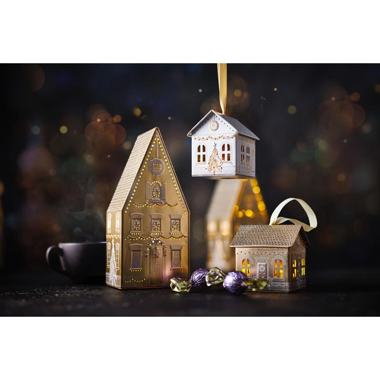 Marks & Spencer Luxury Gold Tea 40 Tea Bags Light Up Tin  2.webp