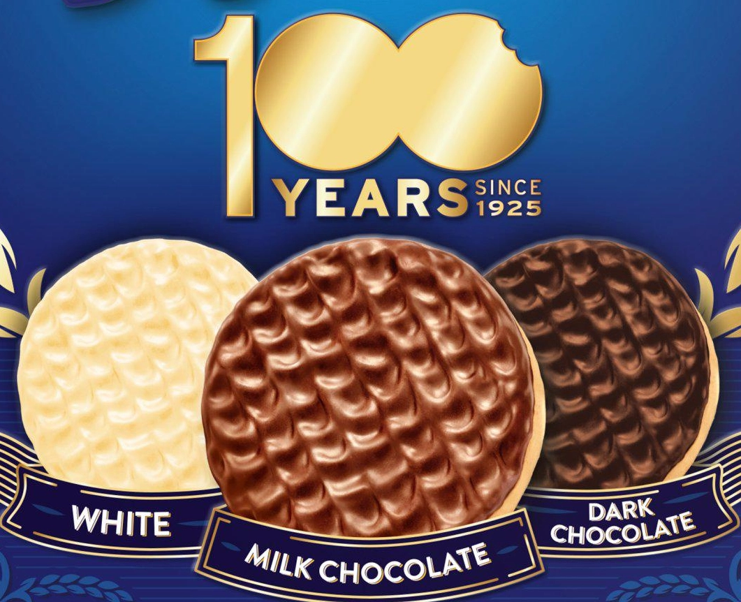 McVitie's Chocolate Digestives 100th Year Tin 340g 2.webp