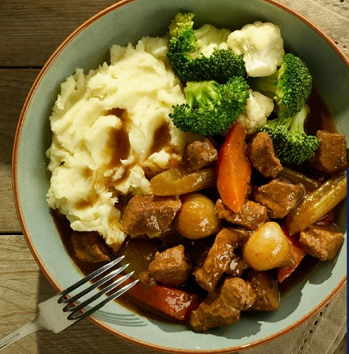 Bisto Signature Rich Beef Ready to Use Gravy 500ml 9.jpg