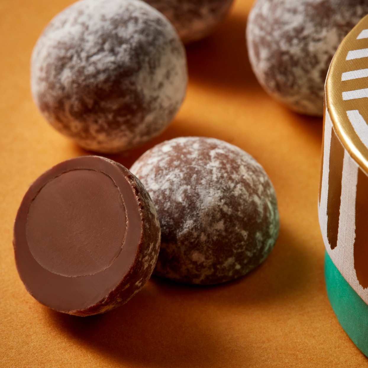 Fortnum's Marc de Champagne Truffles, 40g.webp