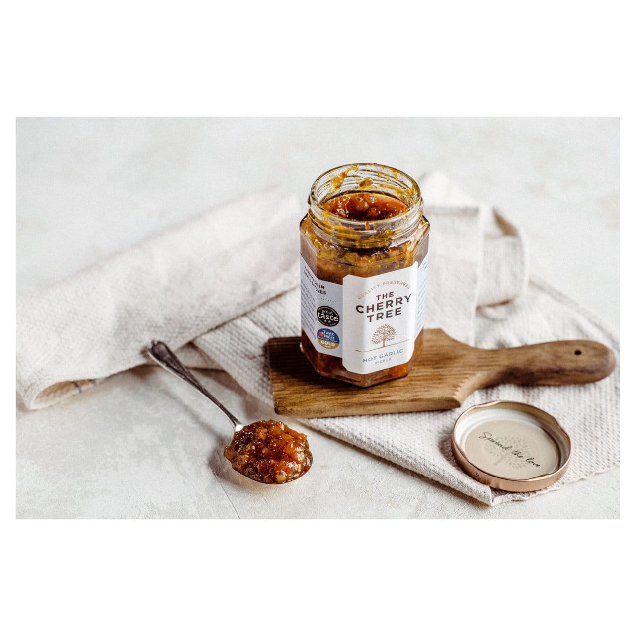 The Cherry Tree Hot Garlic Pickle 320g 2.jpg